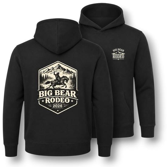 Una sudadera con capucha de color carbón que se vendió durante el rodeo de Big Bear Lake; en la espalda tiene un logotipo en forma de gema con un vaquero montando a caballo.
