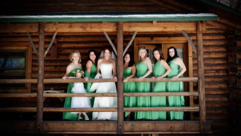 Una novia y su fiesta de boda en Big Bear