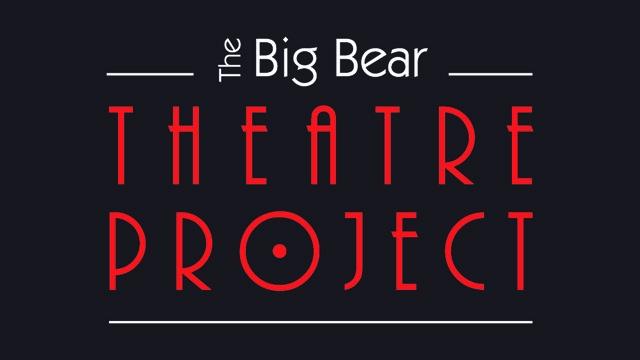 Logotipo del proyecto teatral Big Bear con letras rojas y blancas.