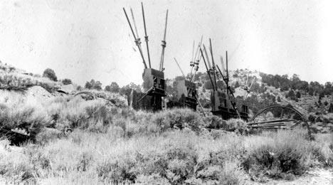 Ruinas de un molino de estampación de 1874 en la mina Gold Mountain de Big Bear Lake.